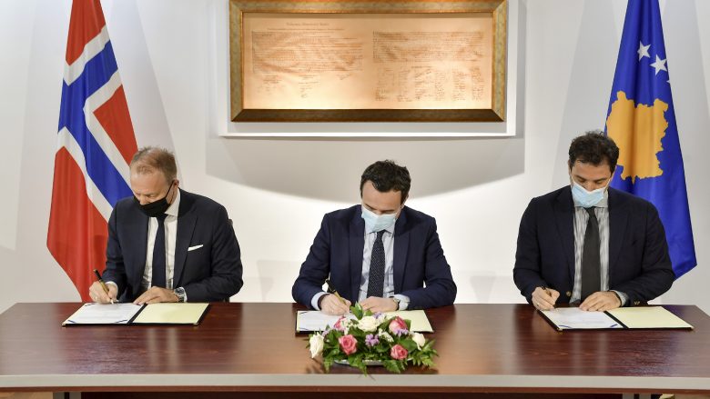 Kryeministri Kurti dhe ambasadori i Norvegjisë, Grøndahl nënshkruajnë memorandum mirëkuptimi